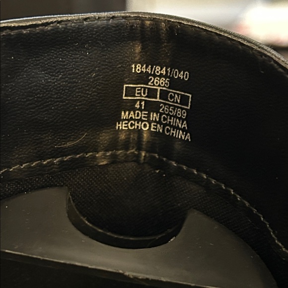 Black Knee-High Women's Boots - Picture 4 of 7